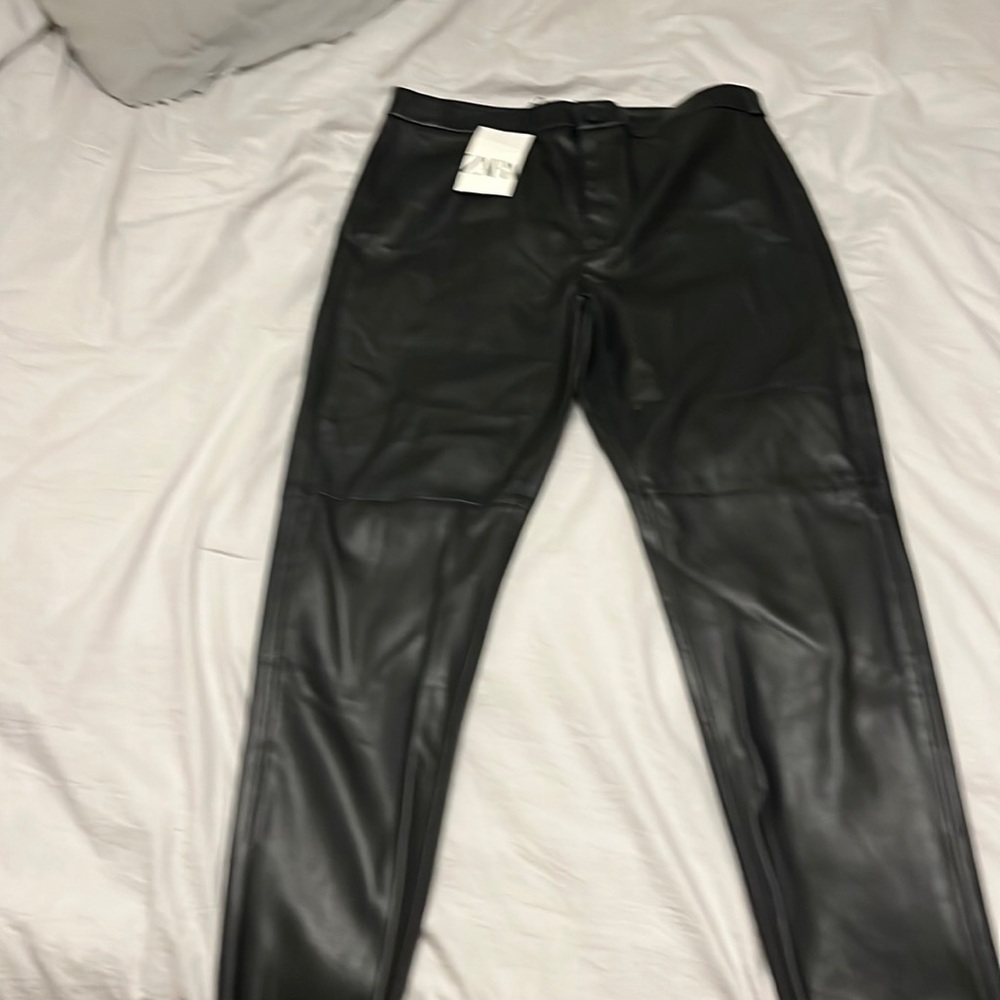 New with tags Zara faux leather pants size xl